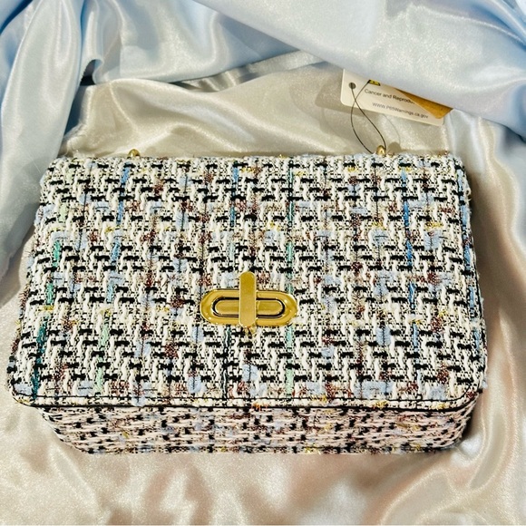 Chic Tweed Shoulder Bag with Gold Chain - Picture 12 of 12